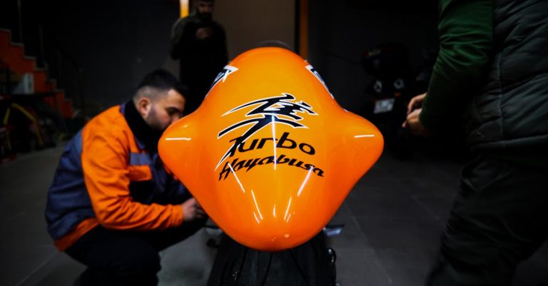 découvrez hayabusa : une moto sportive légendaire réputée pour sa puissance, sa vitesse et son design iconique. infos, actualités et caractéristiques sur la suzuki hayabusa.