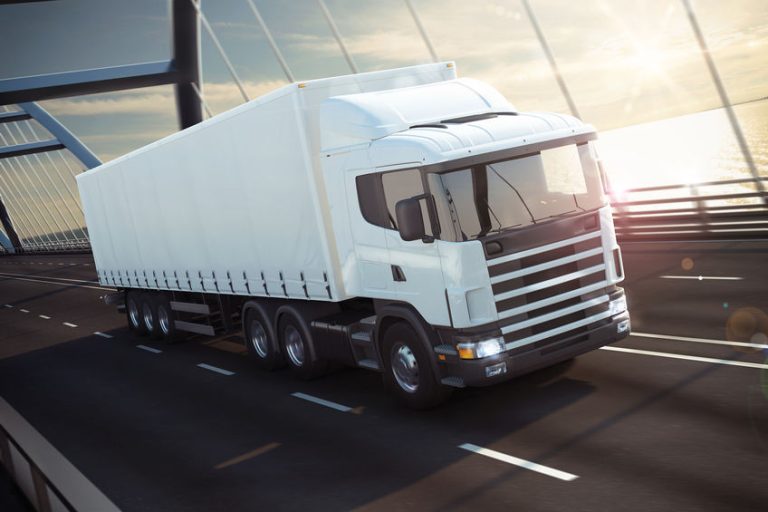 Pourquoi choisir un camion benne d’occasion pour votre entreprise ?